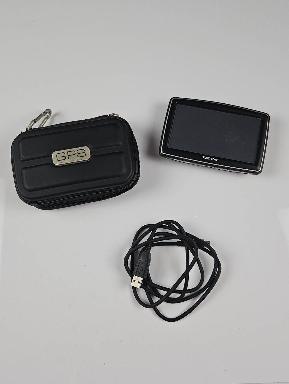 TomTom XXL 5" GPS Navigation System Canada 310 w/ USB Cable & Hard Case Tested